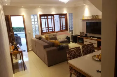Casa em condomínio fechado com 3 dormitórios, 3 suítes a venda na vila mazzei.