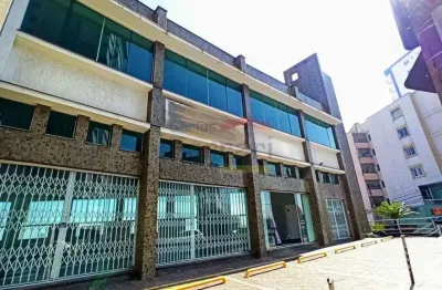 Prédio comercial com 4 andares e elevador para locação no tucuruvi!
