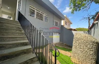 Casa à venda no tremembé, 3 amplos dormitórios, sendo 1 suíte, piscina, churrasqueira e 3 vagas.