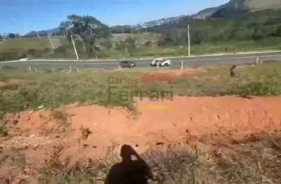 Terreno à venda com 360 metros no condomínio elementum atibaia