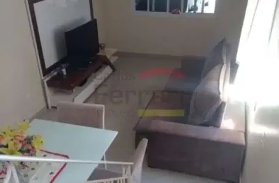 Sobrado com 3 suítes, 4 vagas de garagem, churrasqueira e quintal