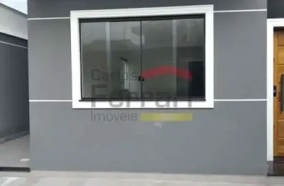 Sobrado no jardim guapira, com 3 quartos, 3 vagas e quintal com churrasqueira