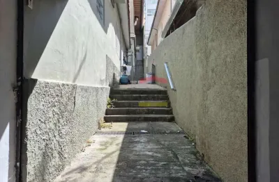 Casa à venda na Rua Sylvio Delduque, 158, Água Fria, São Paulo