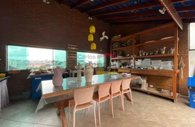 Imóvel comercial versátil ? 500m² de área construída em terreno de 320m²