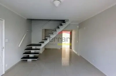 Sobrado espaçoso para locação na água fria! - 3 dormitórios, sendo 2 suítes e 2 vagas de garagem!
