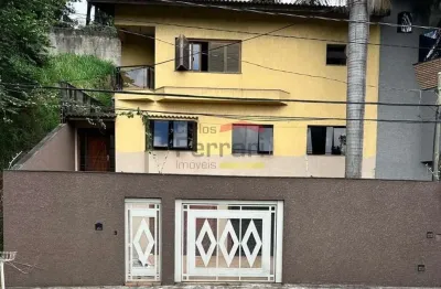 Sobrado no jardim guapira com 4 suítes, 6 vagas de garagem