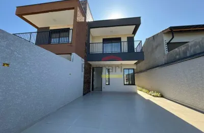 Sobrado à venda com 3 suítes e 4 vagas no jardim dos pinheiros