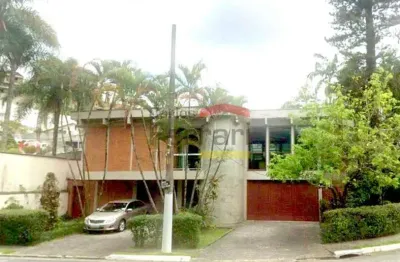 Casa térrea jardim são bento - 4 suítes. 7 vagas. 332 m2 a/c.