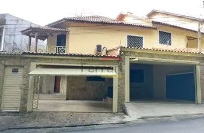Sobrado à venda na água fria - 3 dormitórios, 1 suíte, 3 vagas e área gourmet