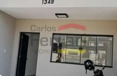 Sobrado comercial com 3 quartos, 2 banheiros, 150 m2, água fria