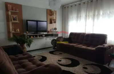 Casa térrea no bairro da mooca baixa 2 suítes/ 2 vagas