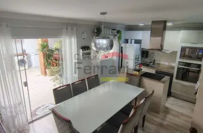 Sobrado no jaçanã com 3 dormitórios, sendo 1 suíte, 2 vagas de garagem