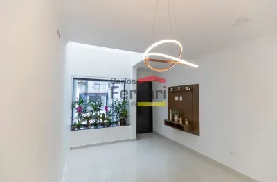 Sobrado novo de alto padrão, com 3 suítes, espaço gourmet e 2 vagas