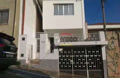 Sobrado - 3 dormitórios - 1 gava - 2 banheiros - chora menino
