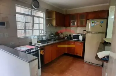 2 casas no mesmo terreno, porém tudo individualizado, bom para investidor ou 2 familias