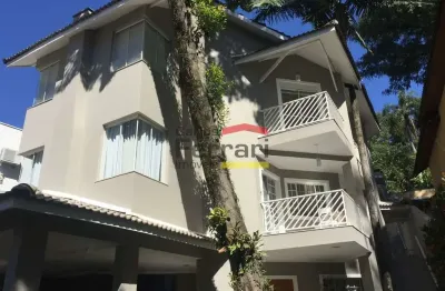 Casa de alto padrão à venda no barro branco, bairro residencial arborizado e região militar.
