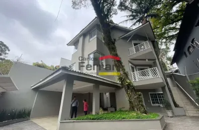 Casa de alto padrão à venda no barro branco, bairro residencial arborizado e região militar.