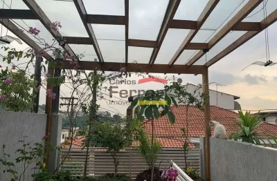 Sobrado totalmente reformado no horto florestal com 2 suítes  e sacada !