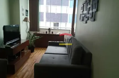 Vende-se apartamento de 3 dormitórios, suíte, vaga de garagem. casa verde