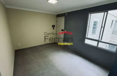 Vende apartamento de 2 dormitórios com garagem e área de lazer