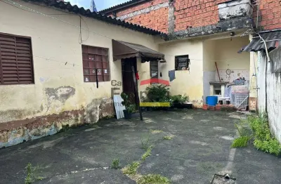Terreno no Jardim Brasil com 3 casas antigas (renda). Saída para a Rua Carlos dos Santos