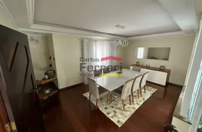 Casa Assobradada no Jardim Guapira | 4 Dorms, Quintal e 3 Vagas