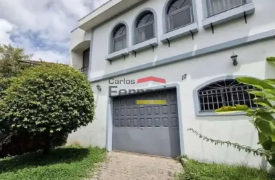 Assobradada no Jardim França, 3 suites, 6 vagas, próximo a Confeitaria Paris