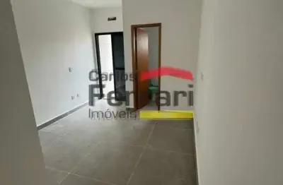 Sobrado novo a venda próximo ao metrô Parada Inglesa, 3 suítes, 2 vagas