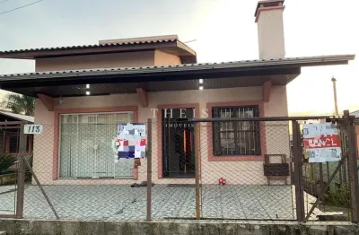 Casa com 5 quartos à venda no Santo Antônio, Caxias do Sul 