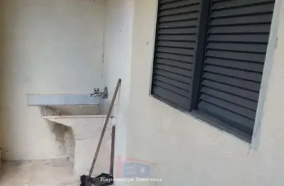 Casa com 1 quarto para alugar na Rua Hugo Semighini, Padroeira, Osasco