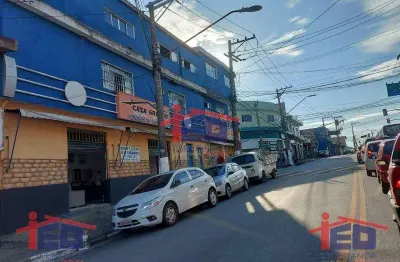 Casa comercial à venda na Avenida Valter Boveri, Bussocaba, Osasco
