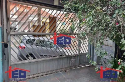 Casa com 3 quartos para alugar na Rua Leonor Maria da Silva, Umuarama, Osasco