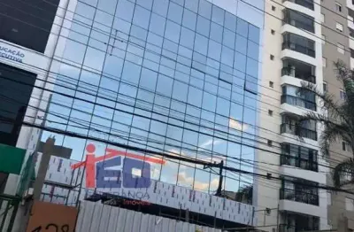 Casa comercial para alugar na Avenida Yara, Vila Yara, Osasco