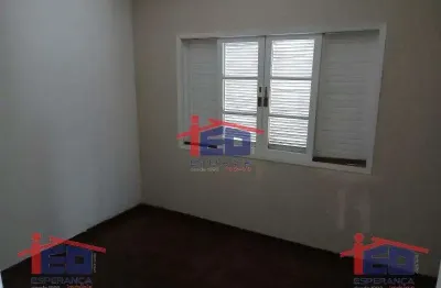 Casa com 3 quartos para alugar na Rua Nelson Camargo, Centro, Osasco