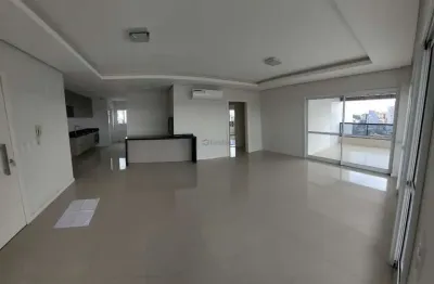 Apartamento com 03 suítes e 03 vagas de garagem no condomínio solar da praça ii no centro de canoas