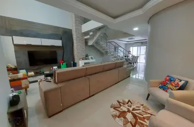 Casa com 4 quartos à venda no Moinhos De Vento, Canoas 