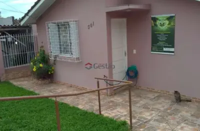 Casa com 3 quartos à venda na Rua Primeiro de Março, 301, Nossa Senhora das Graças, Canoas