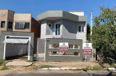 Sobrado semimobiliado c/03 quartos em condomínio fechado no bairro fátima/canoas