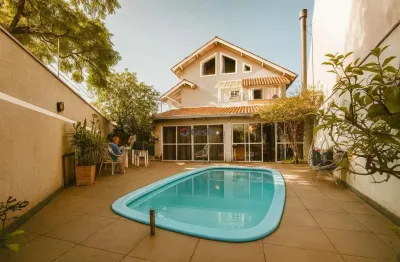 Casa com 5 quartos à venda na Rua dos Lírios, 49, Igara, Canoas