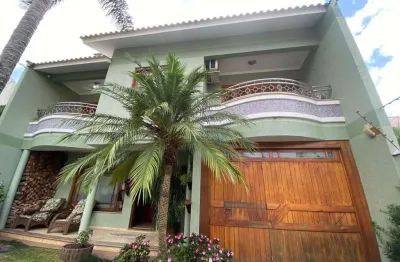 Linda casa mobiliada para alugar com piscina, deck e churrasqueira, em estância velha, canoas rs