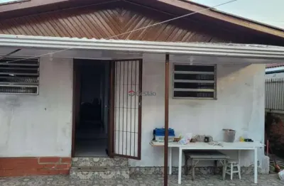 Casa com 2 quartos e peça comercial na frente bairro rio branco