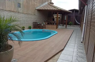 Aluguel de casa em canoas, rio branco - com piscina e churrasqueira, cozinha mobiliada e área de serviço