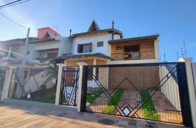 Aluguel de Sobrado com Piscina em Marechal Rondon, Canoas - Área Urbana
