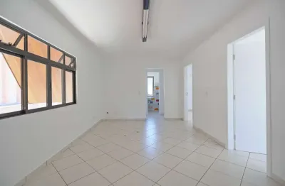 Grupo de salas para locação na sobreloja no  no ahu- curitiba-pr