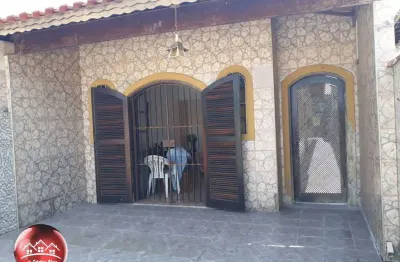 3 quadras da praia - casa geminada no caiçara em pg - 2 dormitórios e garagem.