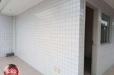 Sobreposta baixa -  nova - localizada  na vila nova - pronta pra morar - 2 dormitórios.
