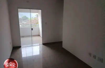 Sobreposta alta e de fundos com garagem individual grande com 1 vaga na vila nova.