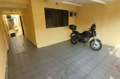 Próximo do centro de cubatão - local bom - casa geminada no jd. são francisco em cubatão - r$310.000.