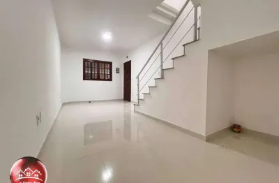 Sobrado novo - ótimo local - 2 quadras da praia - 3 dormitórios e área gourmet - r$458.000.