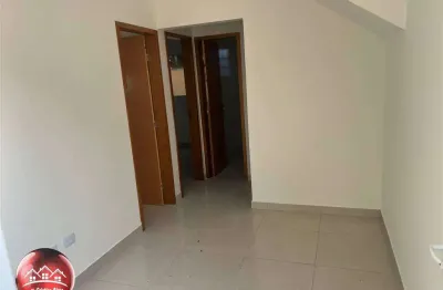 Sobreposta baixa - casa nova - pronta pra morar - localizada na zona 03 da praia grande - com entrada facilitada - r$270.000.